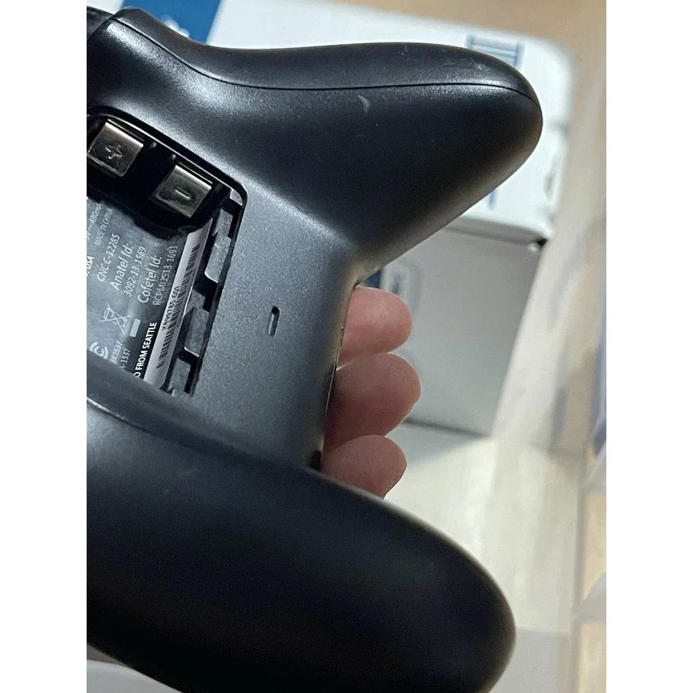 Microsoft Xbox‎ One Wireless Controller - Black - Missing Battery Cover